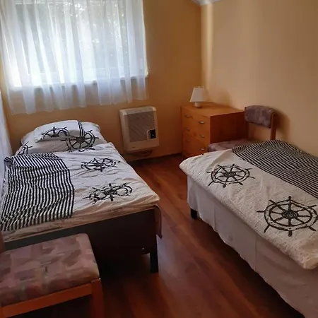 Tuja Vendeghaz Apartment *